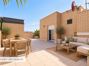 Attico con piscina in vendita a Calle JOSEP CARNER