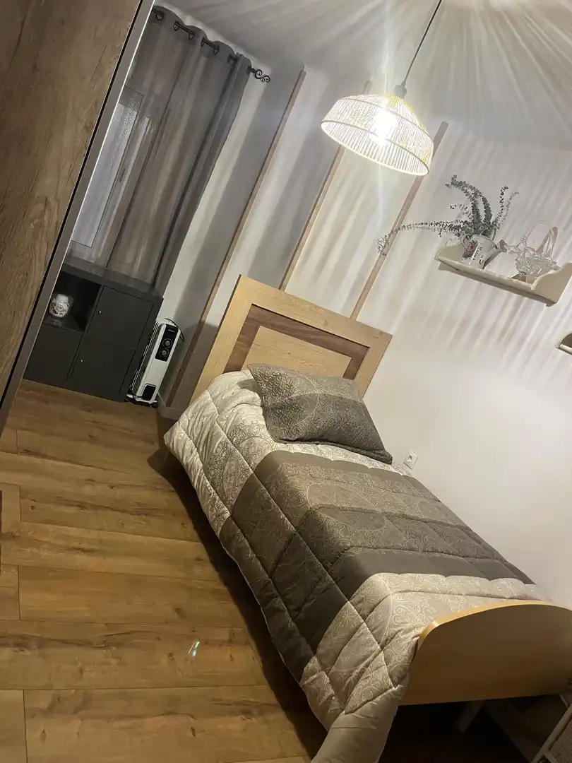 Bedroom of Flat for share in Mollet del Vallès  with Parquet flooring and Furnished