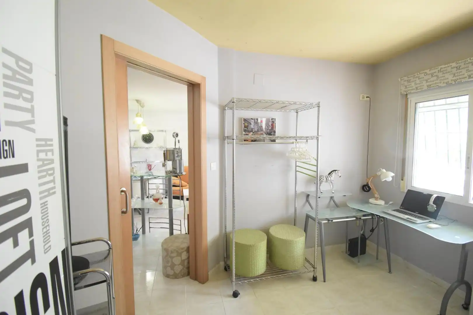 Erdgeschoss zum Verkauf in El Campello mit Klimaanlage, Privatgarten und Terrasse