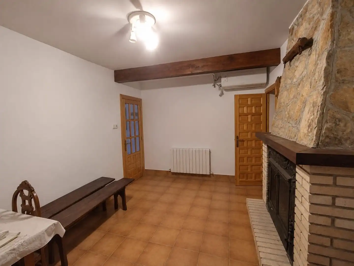 Finca rústica en venta en Valle de Losa con Jardín privado, Amueblado y Alarma