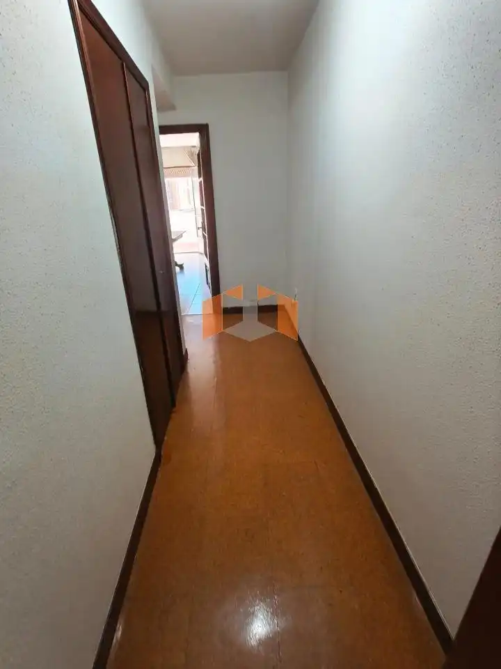 Pis en venda en Vigo  amb Calefacció, Parquet i Terrassa