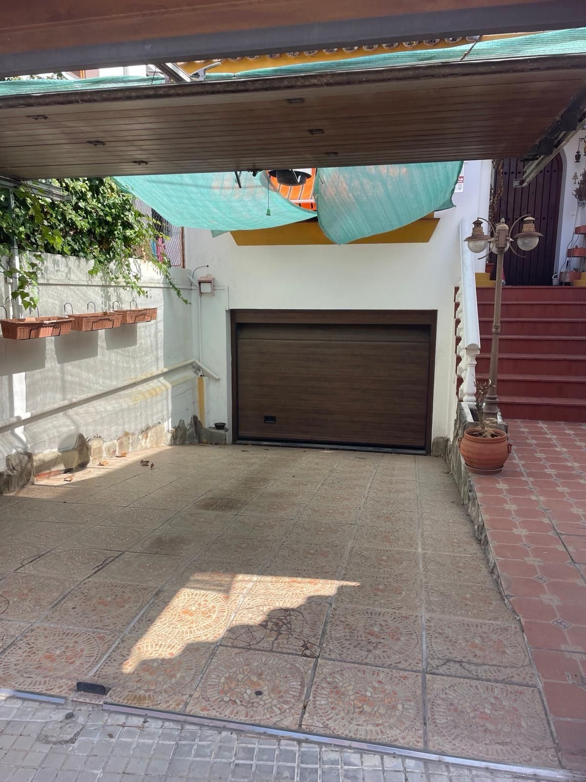 Parking of Single-family semi-detached for sale in Algeciras