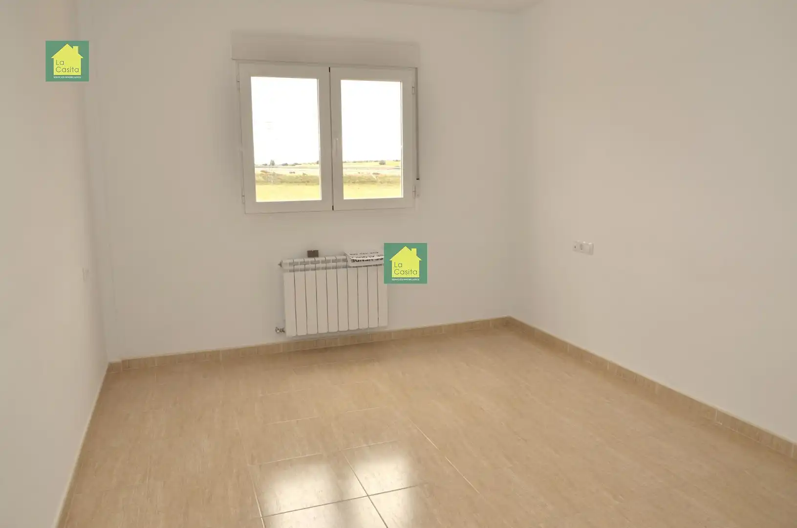 Dormitori de Casa adosada en venda en Chinchilla de Monte-Aragón amb Calefacció i Traster