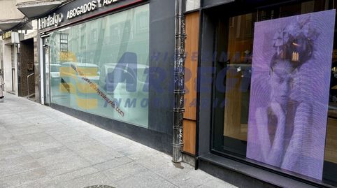 Se alquila local de grandes dimensiones en calle Errebal