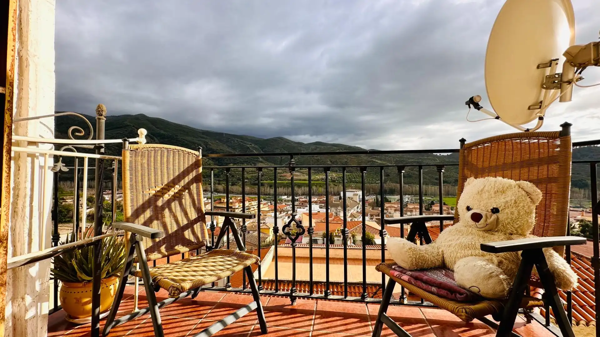 Vista exterior de Piso en venta en Cenes de la Vega con Aire acondicionado, Jardín privado y Terraza