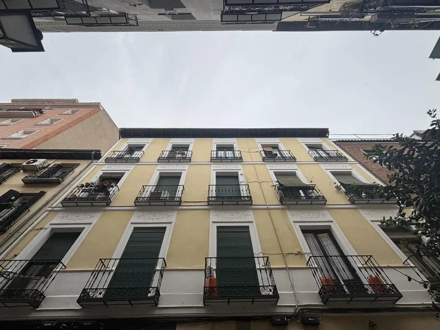 Vista exterior de Apartamento en venta en Madrid con Aire acondicionado, Calefacción y Trastero