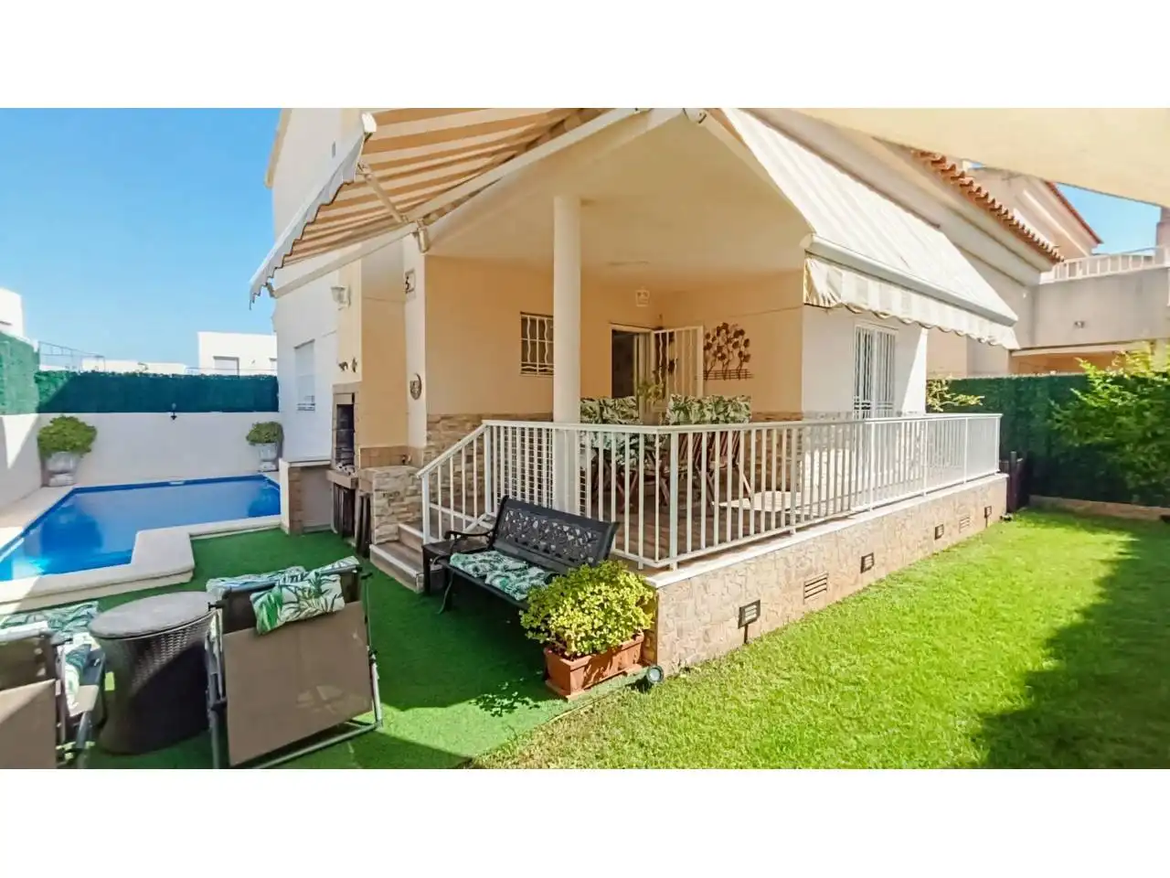 Villa avec piscine à vendre à Camino Cervera