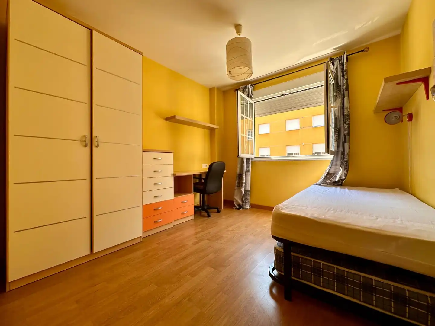 Bedroom of Apartments for sale in Ponferrada  with Heating, Storage room and Furnished