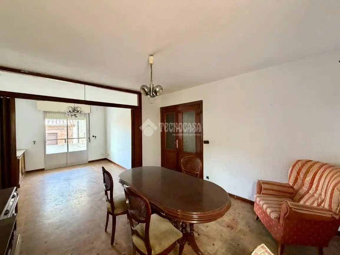 Menjador de Pis en venda en Valdepeñas amb Parquet i Terrassa