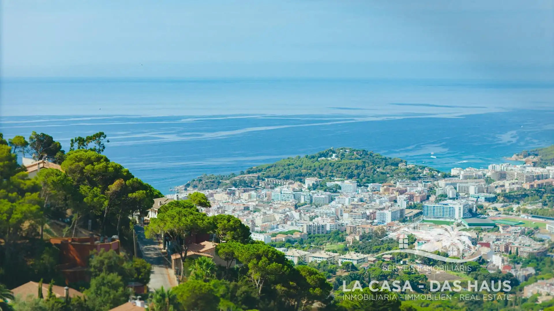 Außenansicht von Haus oder Chalet zum Verkauf in Lloret de Mar mit Privatgarten, Terrasse und Abstellraum