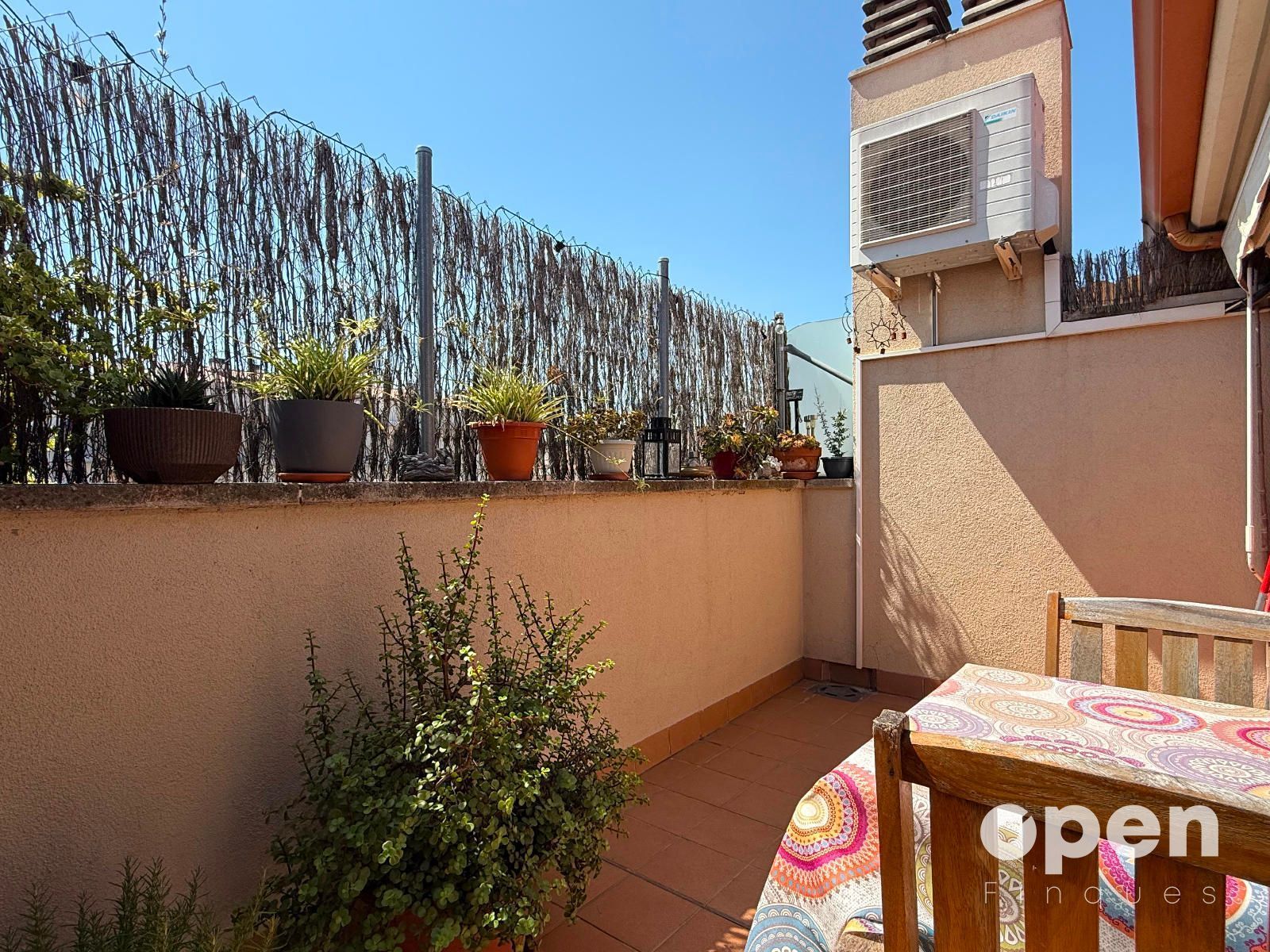 Terraza de Dúplex en venta en Terrassa con Aire acondicionado, Calefacción y Parquet