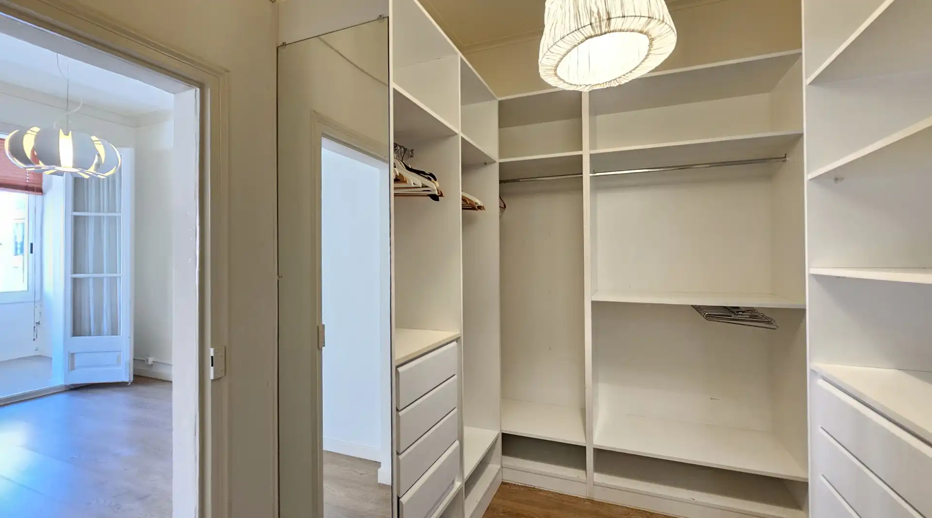 Schlafzimmer von Büro zur Miete in Barcelona mit Heizung und Internet