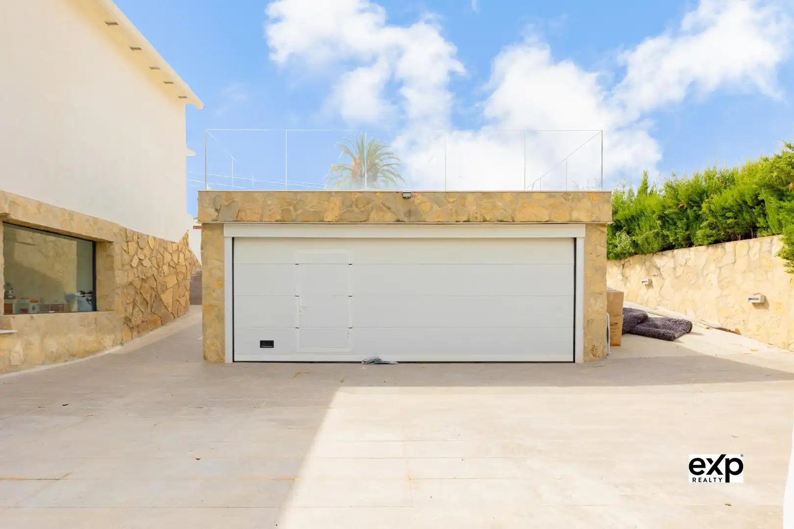 Vista exterior de Casa o chalet en venta en L'Eliana con Aire acondicionado, Calefacción y Jardín privado