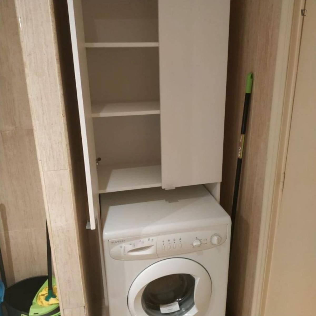 Study to rent in Triana Este