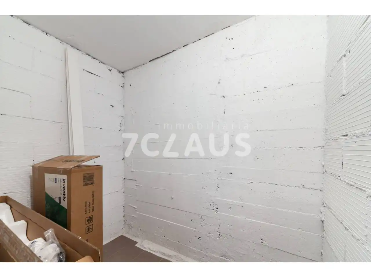 Wohnung zum Verkauf in Encamp mit Heizung, Parkett und Terrasse