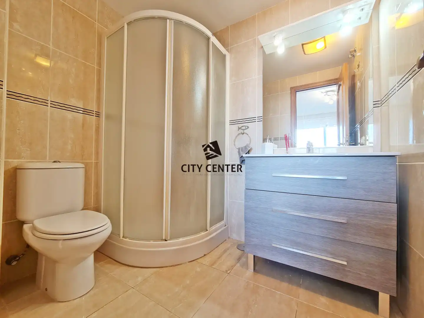 Badezimmer von Wohnung zur Miete in Adeje mit Klimaanlage, Terrasse und Möbliert