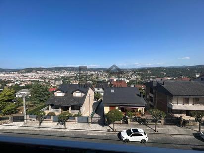 Vista exterior de Pis en venda en Barbadás amb Calefacció, Traster i Moblat
