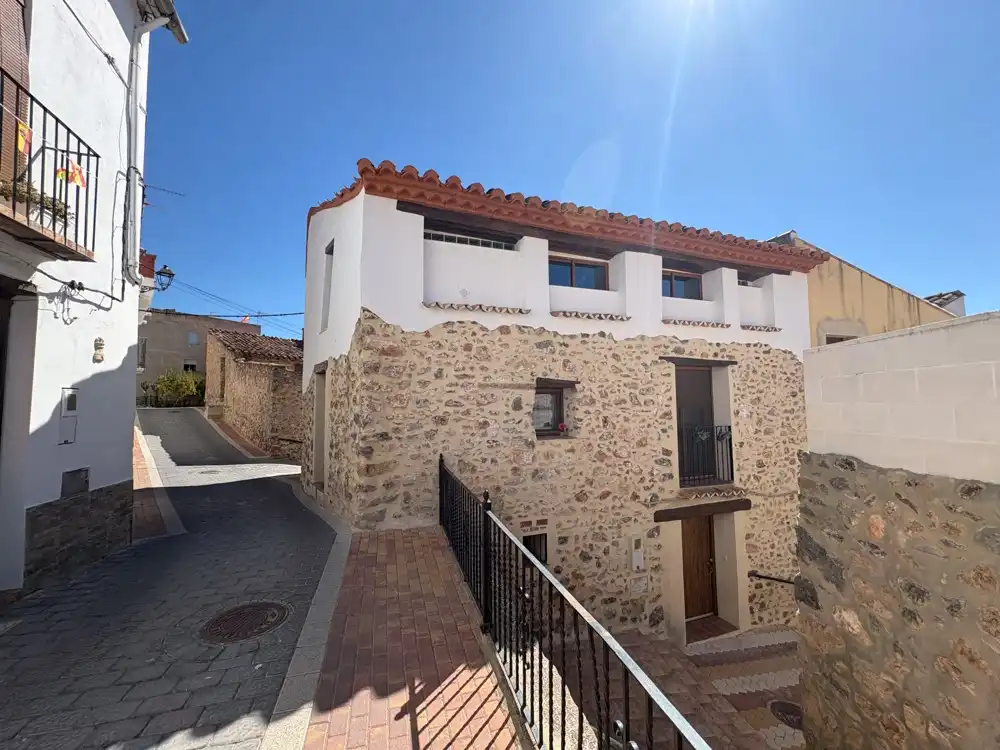 Vista exterior de Casa o xalet en venda en Matet amb Calefacció i Traster