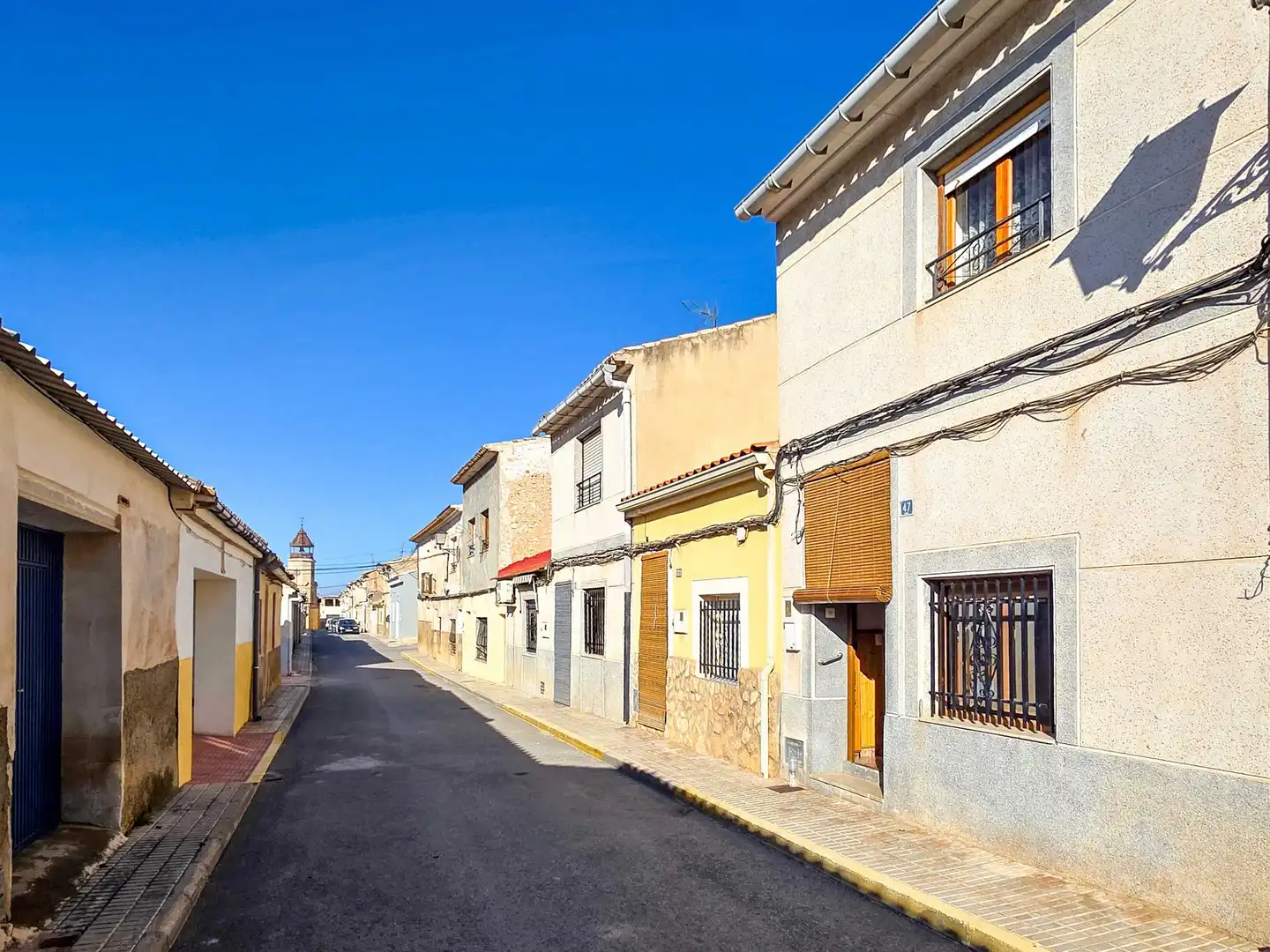 Reihenhaus zum Verkauf in El Pinós / Pinoso, imagen 2