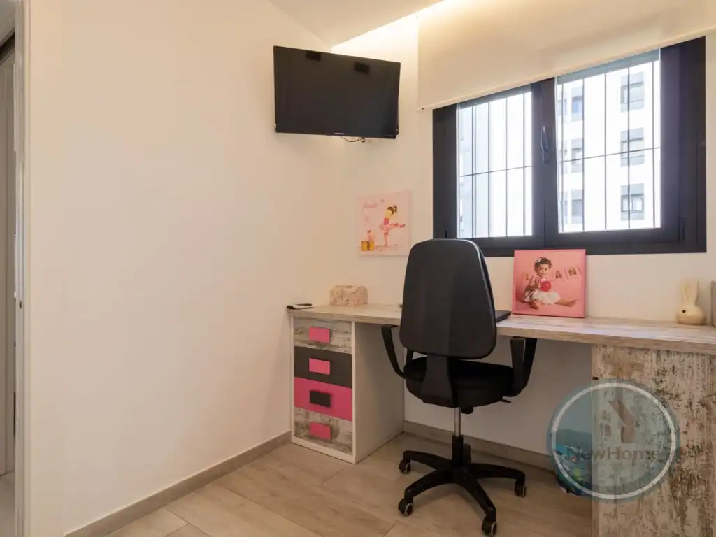 Wohnung zum Verkauf in Calle Gral Gutierrez Mellado, El Travaló - Martínez Valero