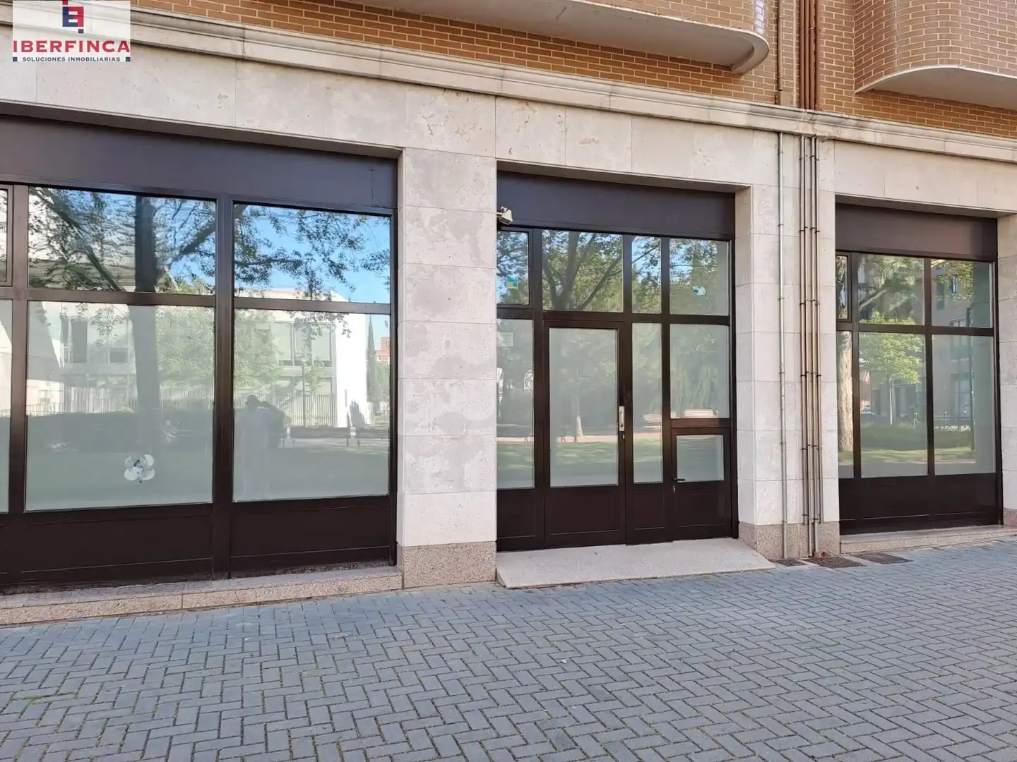 Vista exterior de Local de alquiler en Valladolid