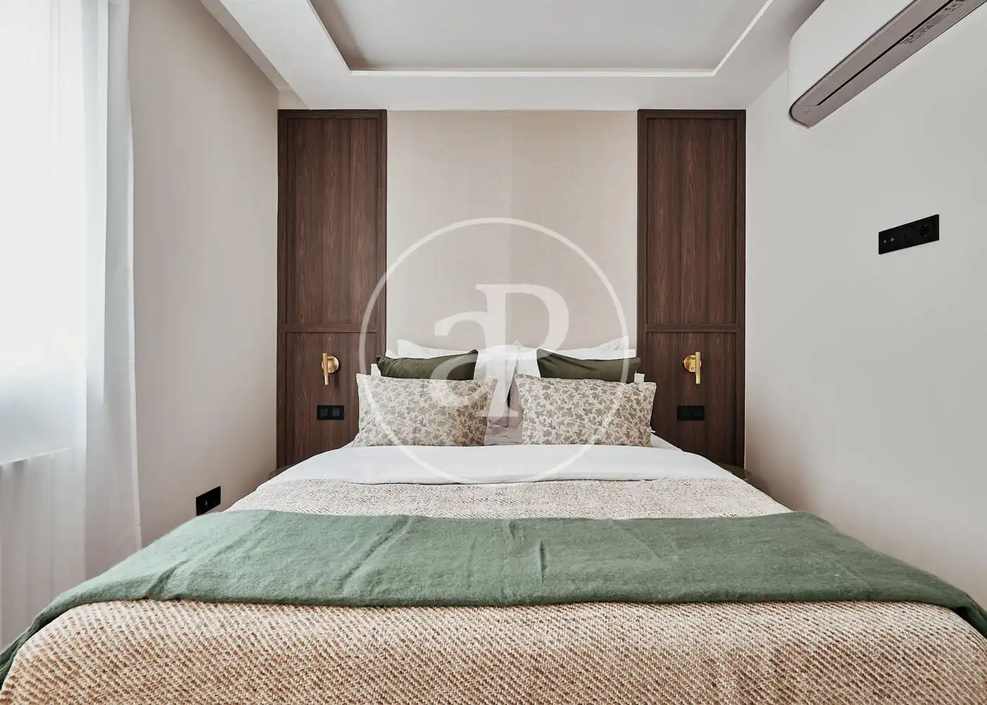 Bedroom of Flat for sale in Madrid  with Air Conditioner, Heating and Furnished
