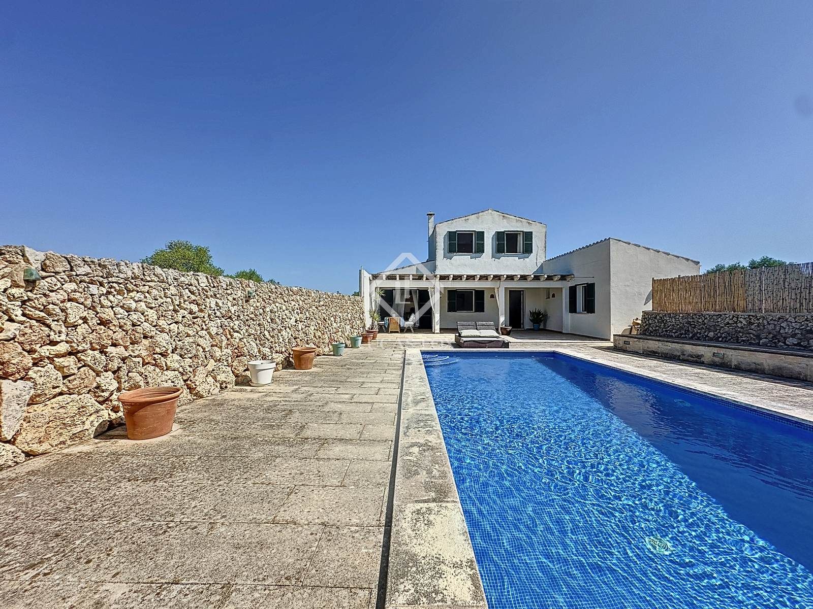 Vista exterior de Casa o xalet en venda en Maó amb Aire condicionat, Calefacció i Jardí privat