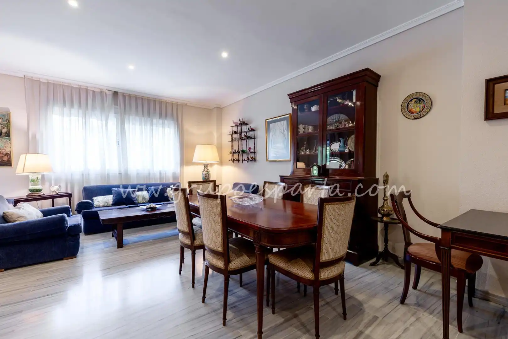 Dining room of Flat for sale in Sevilla  with Air Conditioner and Terrace