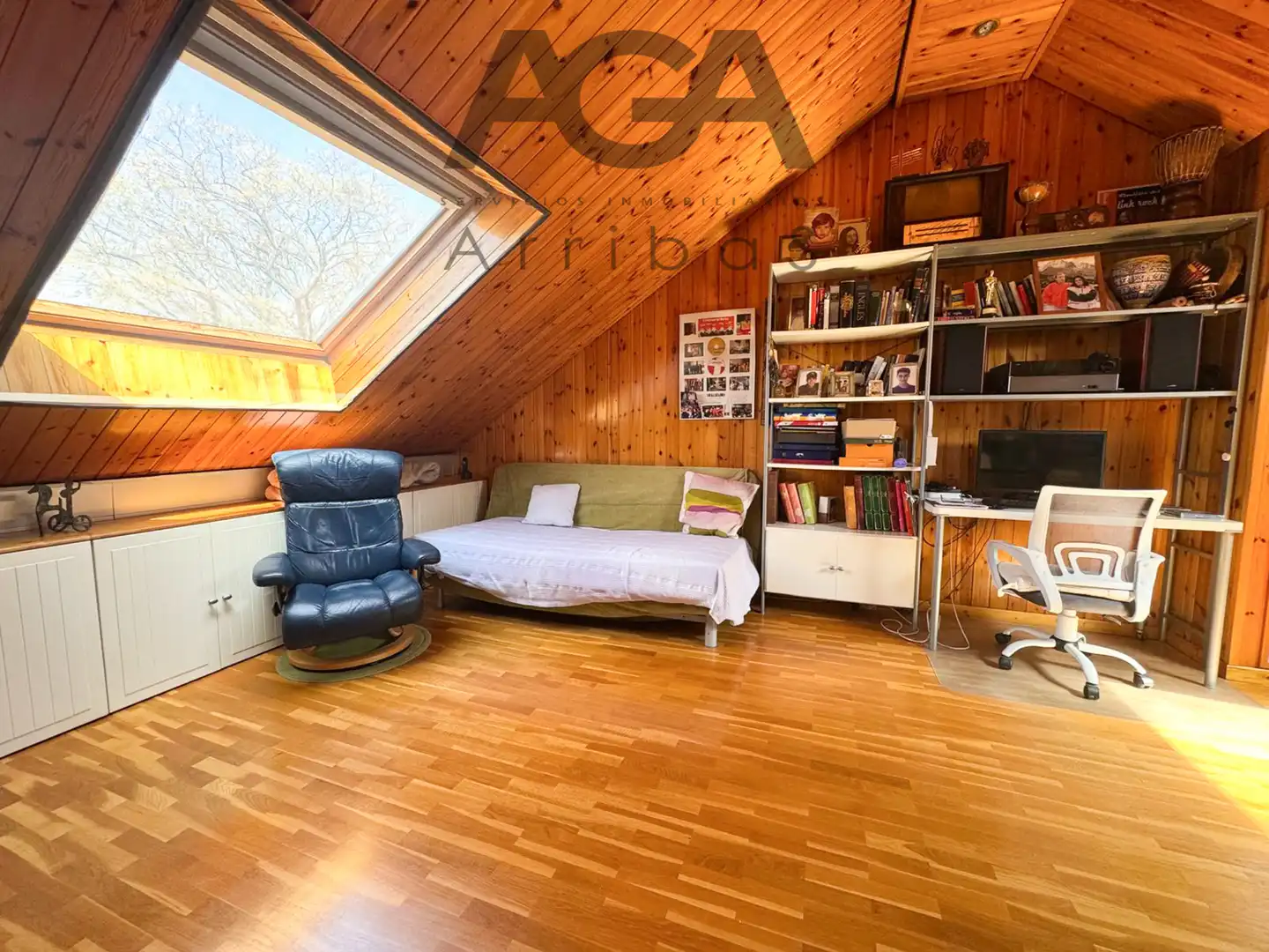 Wohnzimmer von Einfamilien-Reihenhaus zum Verkauf in Badalona mit Klimaanlage und Abstellraum