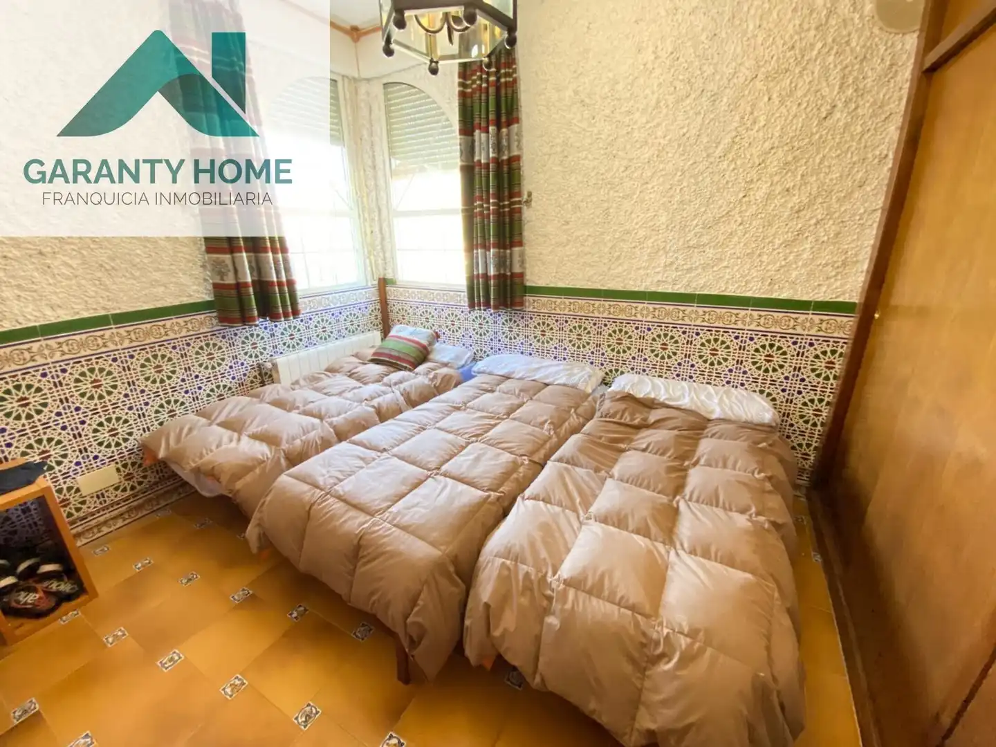 Habitación de Casa o chalet en venta en Valdepeñas de Jaén con Aire acondicionado, Calefacción y Jardín privado