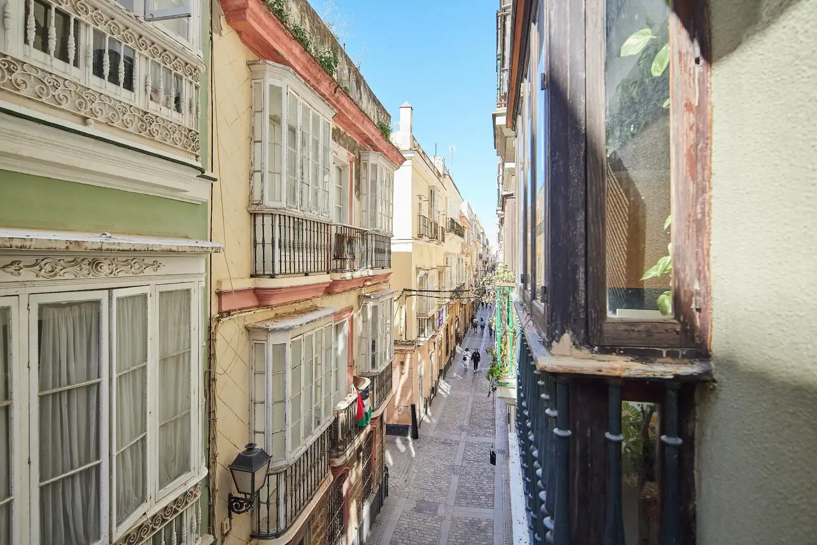 Vista exterior de Pis en venda en Cádiz amb Aire condicionat i Balcó