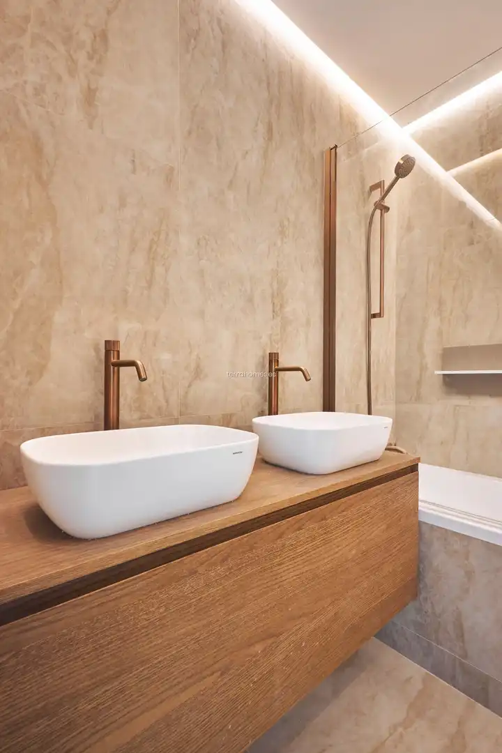 Bany de Apartament en venda en Madrid amb Aire condicionat