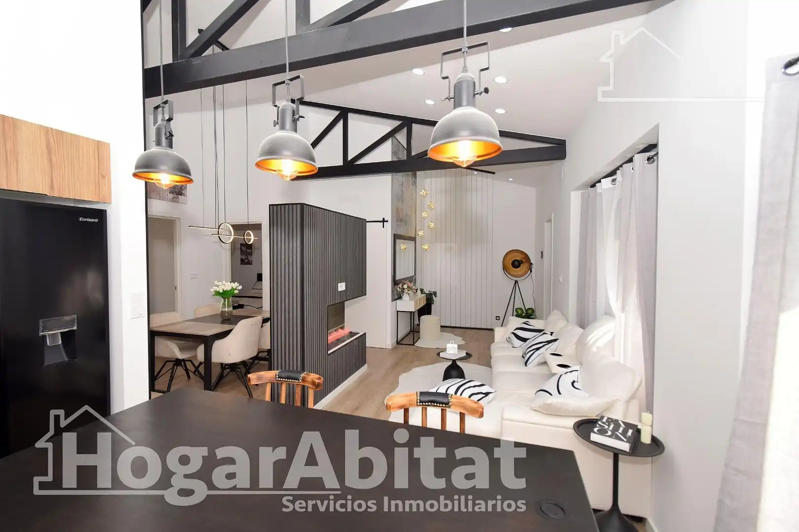 Living room of Attic for sale in Picassent  with Parquet flooring, Terrace and Furnished