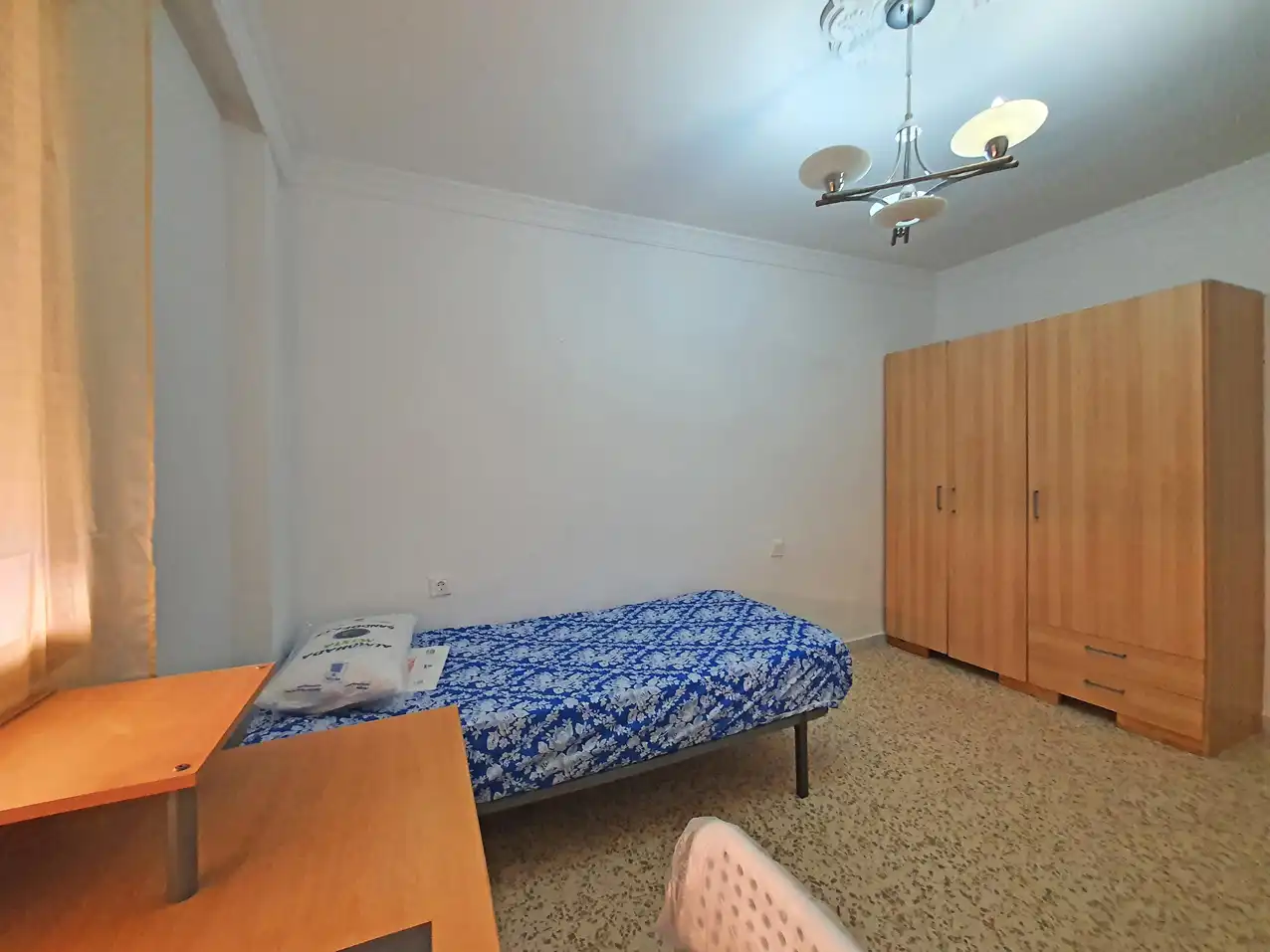Zimmer in Calle de Alozaina, Santa Cristina - San Rafael