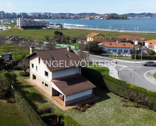 Casa o xalet en venda en Gijón  amb Aire condicionat, Calefacció i Jardí privat