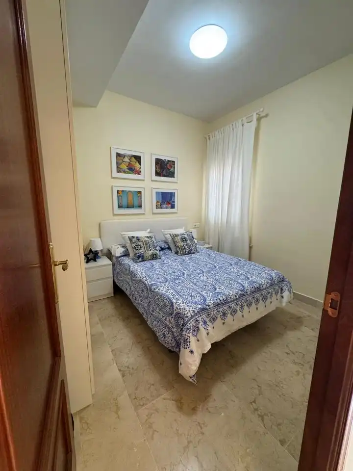 Habitación de Dúplex en venta en Sanlúcar de Barrameda con Aire acondicionado, Trastero y Amueblado