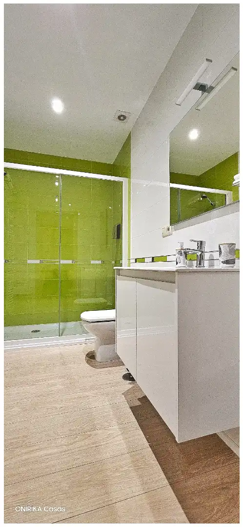 Baño de Casa o chalet en venta en Monforte de Lemos con Aire acondicionado, Calefacción y Jardín privado