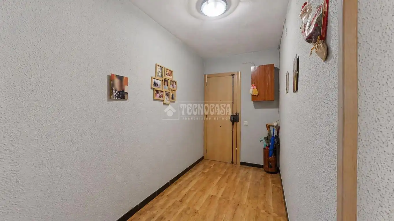 Piso en venta en Barberà del Vallès con Calefacción y Balcón