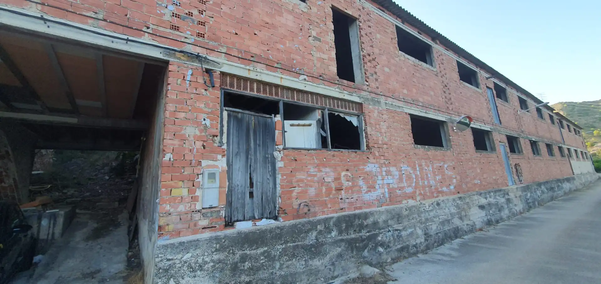 Nave industrial in vendita a camí Racó dels Frares