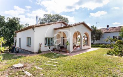 Exterior view of House or chalet for sale in Cerdanyola del Vallès  with Air Conditioner and Terrace