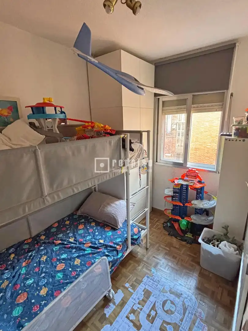 Bedroom of Flat for sale in Madrid  with Air Conditioner, Heating and Parquet flooring