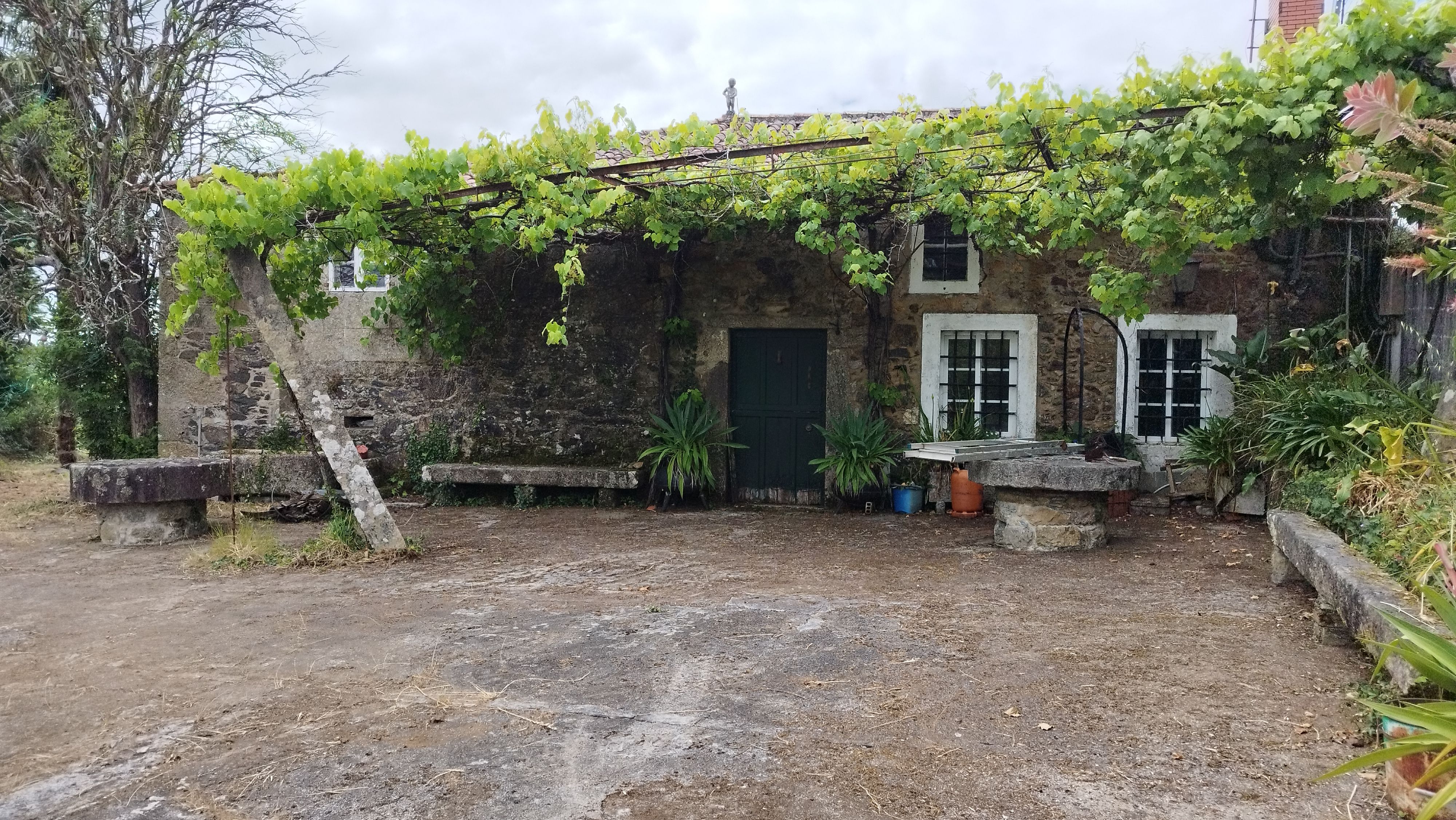 Exterior view of House or chalet for sale in Santiago de Compostela 