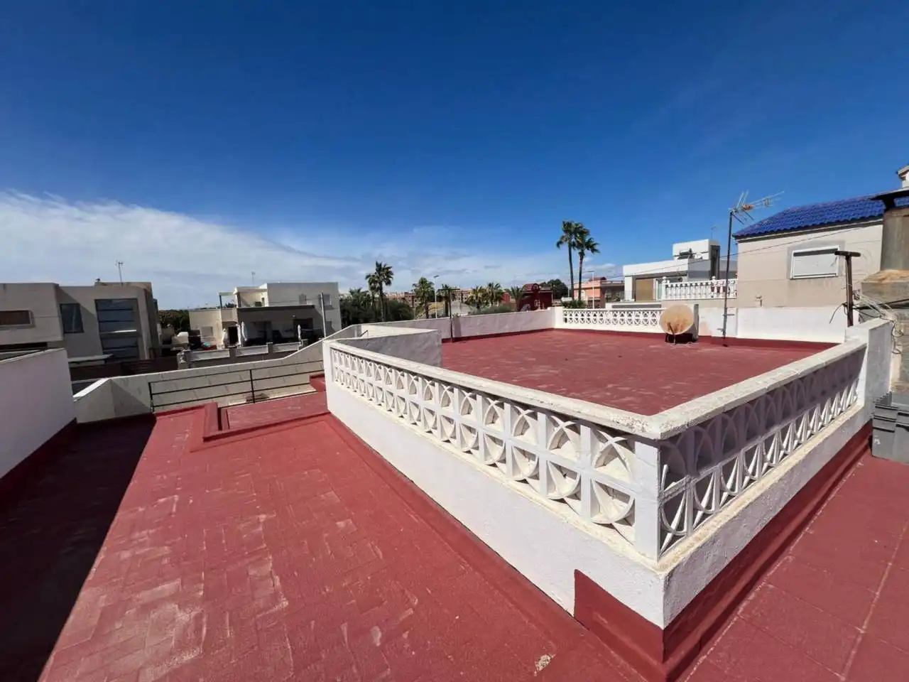 Vista exterior de Casa o chalet en venta en Elche / Elx con Aire acondicionado, Jardín privado y Terraza