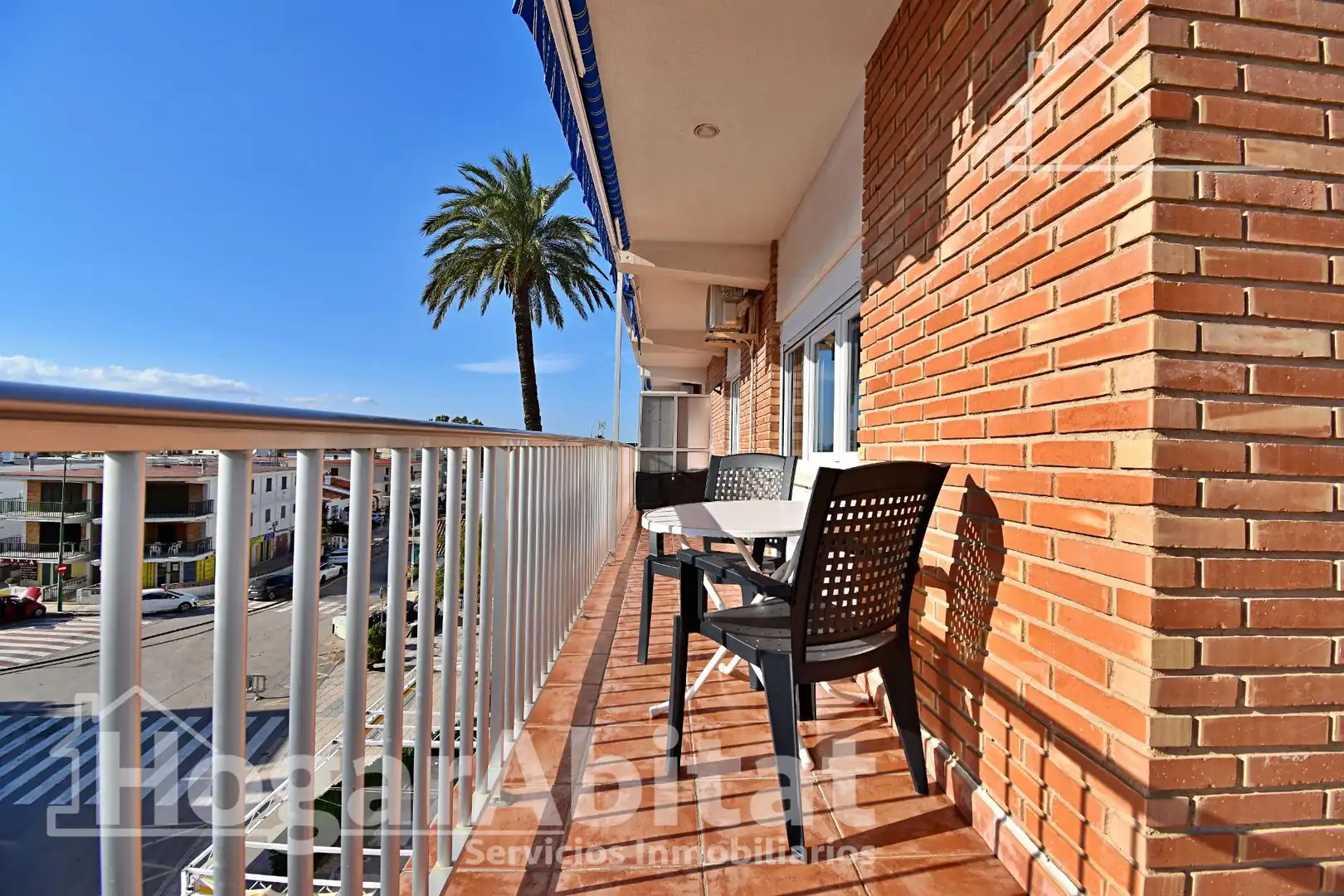 Vista exterior de Piso en venta en Oliva Playa