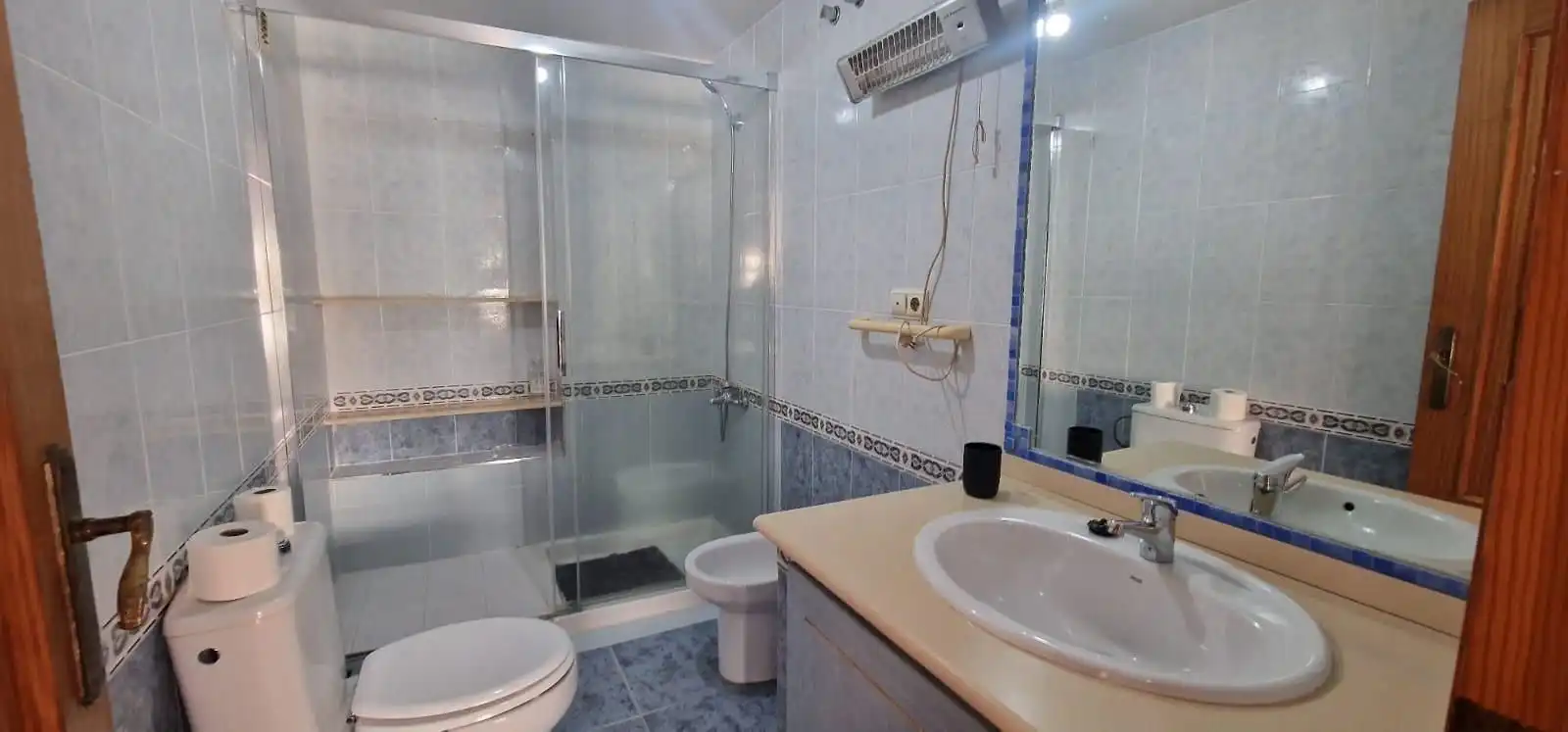 Bathroom of Flat for rent in Águilas  with Air Conditioner and Furnished