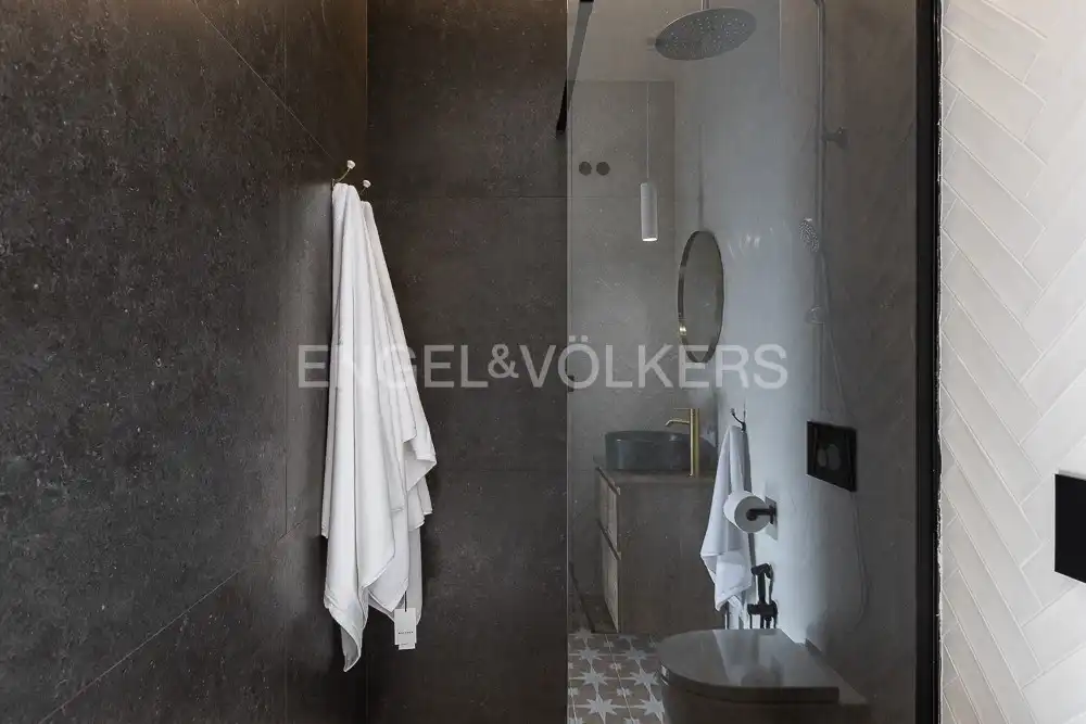 Bathroom of Flat for rent in Valencia  with Air Conditioner, Heating and Terrace