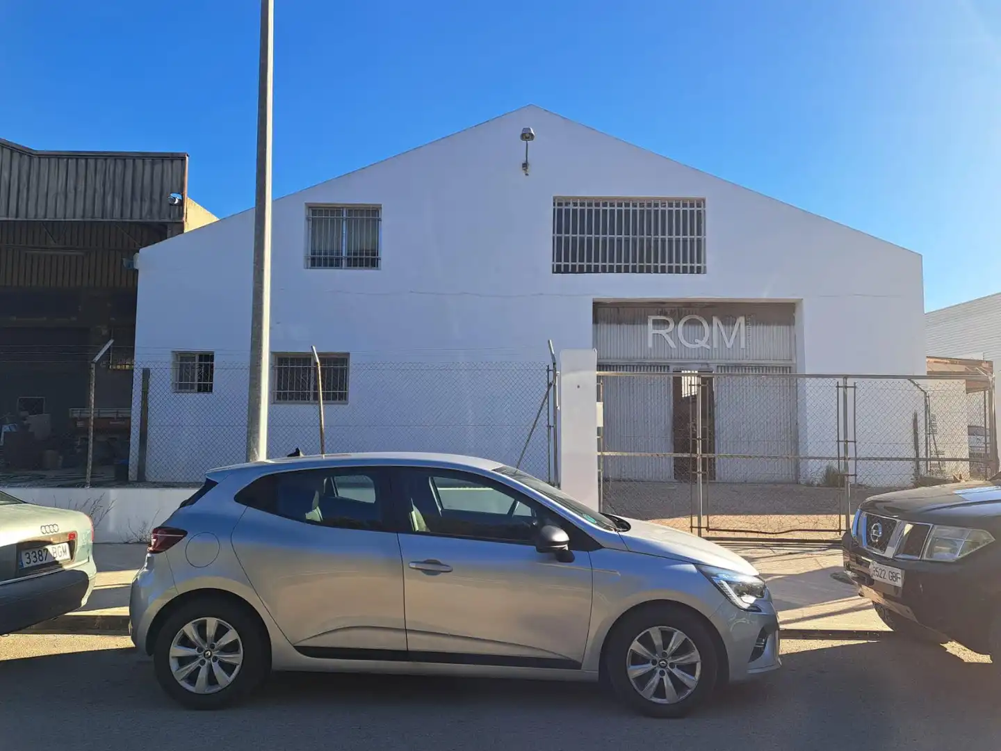 Vista exterior de Nave industrial en venta en Requena