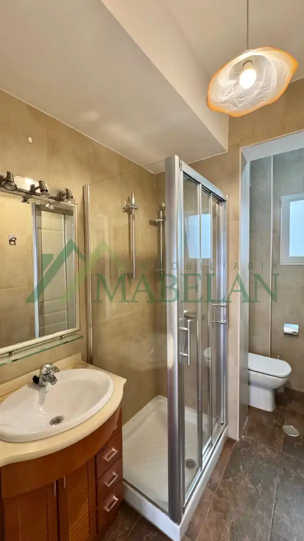 Baño de Piso de alquiler en Madrid con Aire acondicionado, Calefacción y Horno