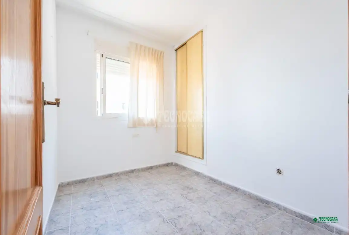 Habitación de Piso en venta en Almería con Terraza