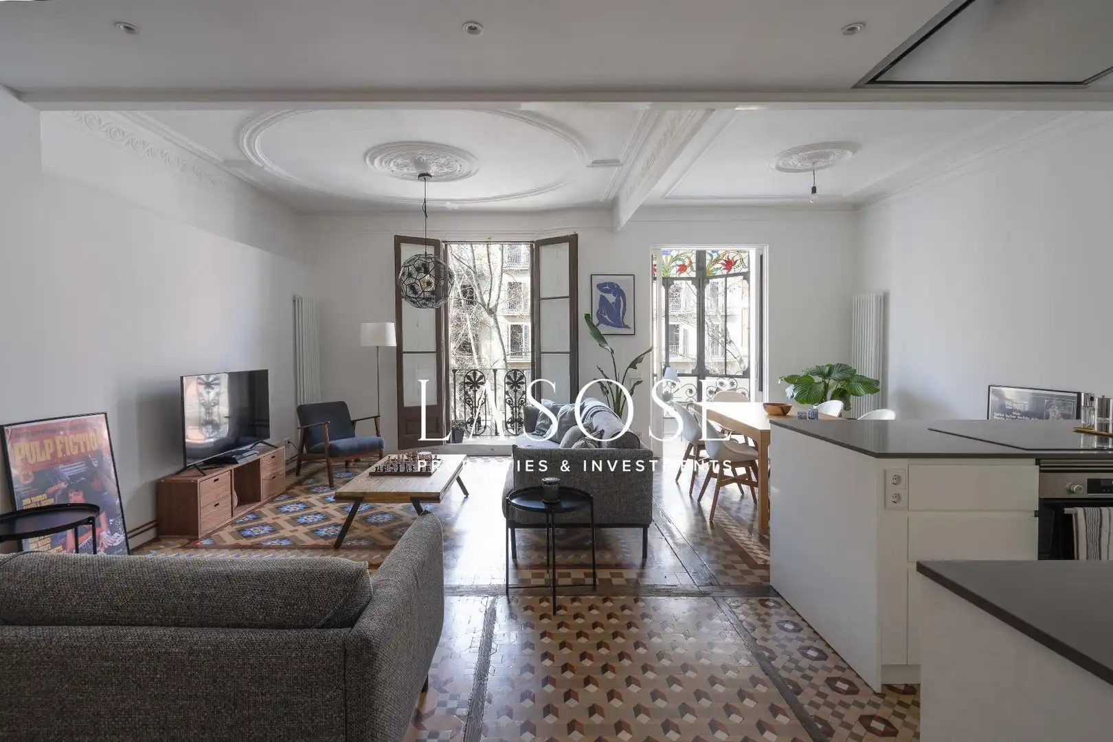 Flat with terrace for sale in Ronda de Sant Antoni, imagen 2